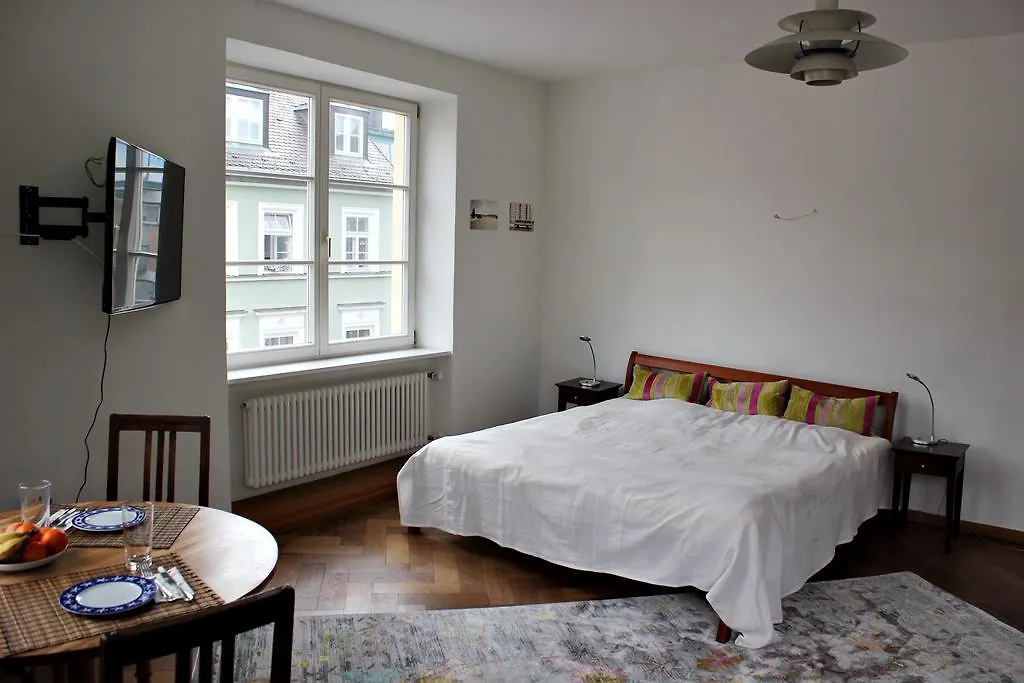 Buttermelcherstrasse Homestay München